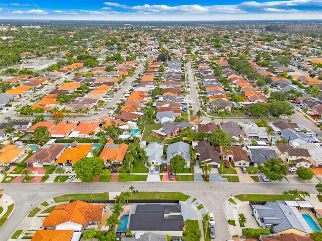 Building Photo - 803 NW 133rd Ct