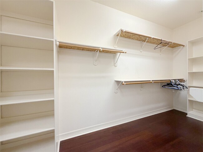 Building Photo - 5714 Brennan Ridge Ln