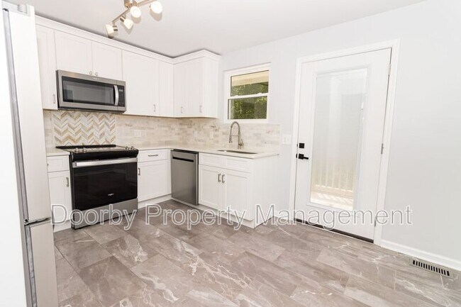 Building Photo - 1313 Timbercrest Ln