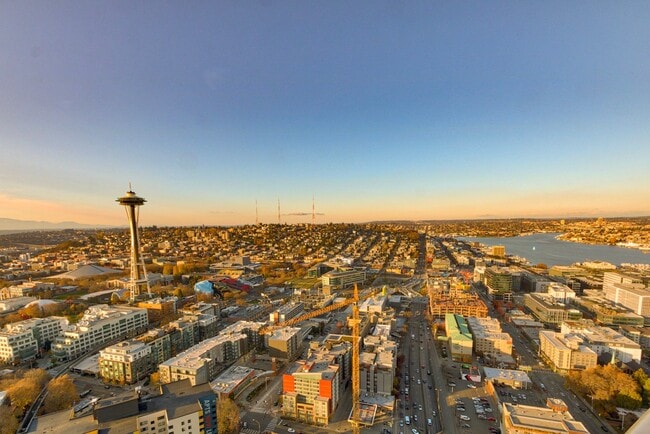 Building Photo - 2bd/1.75ba Seattle Condo