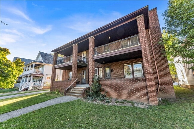 Building Photo - 1512 W 116th St
