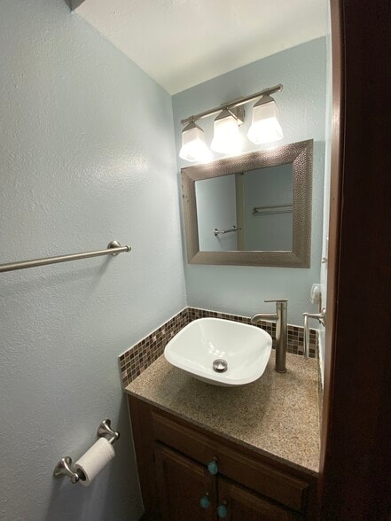 Bathroom - 2732 Calle Anna Jean