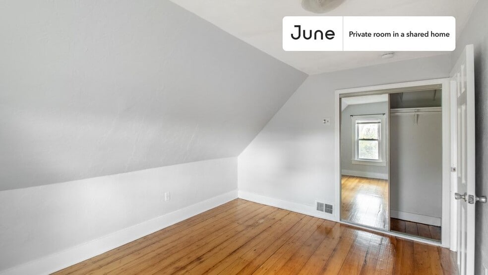 Building Photo - Room in Shared 4 bed/1.5 bath home