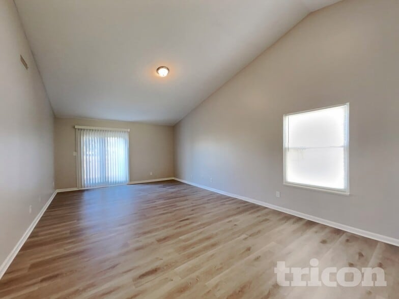 Building Photo - 5530 Thompson Park Blvd