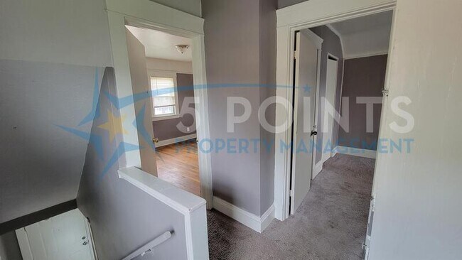 Building Photo - 3058 W 116th St