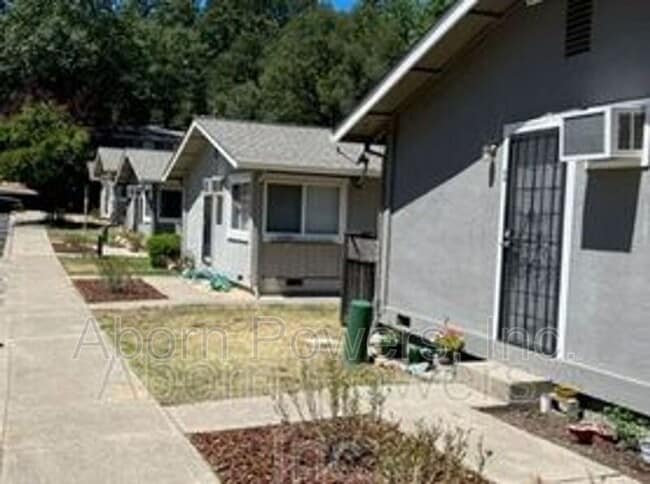 Primary Photo - 2760 Coloma St