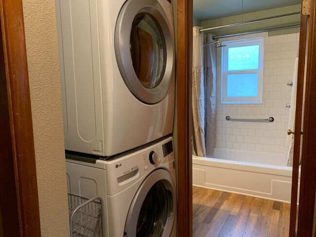 Building Photo - TFSC-A400