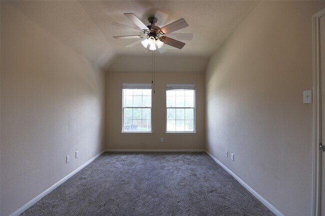 Building Photo - 5102 Heatherdawn Ct