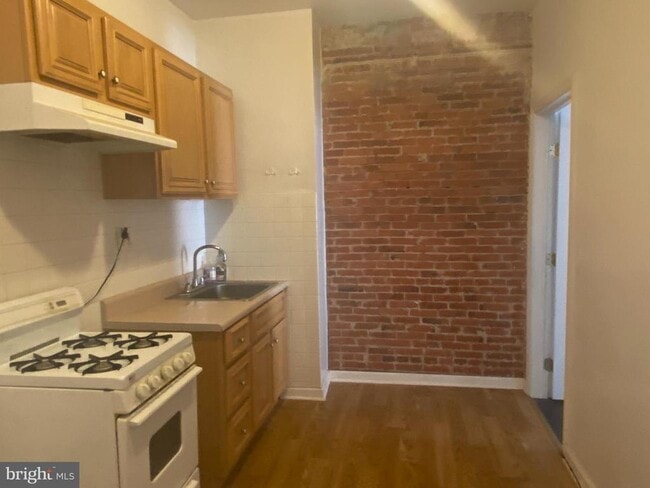 Building Photo - 3711 Lancaster Ave