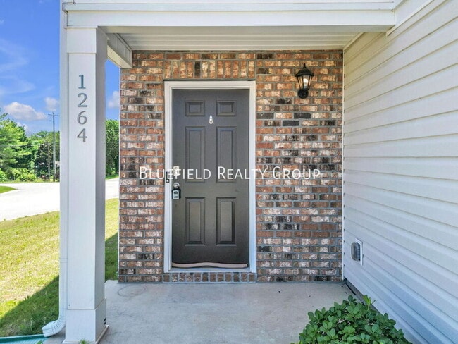 Building Photo - 1264 Canter Pl