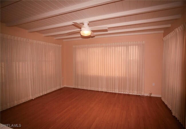 Building Photo - 289 Coral Dr