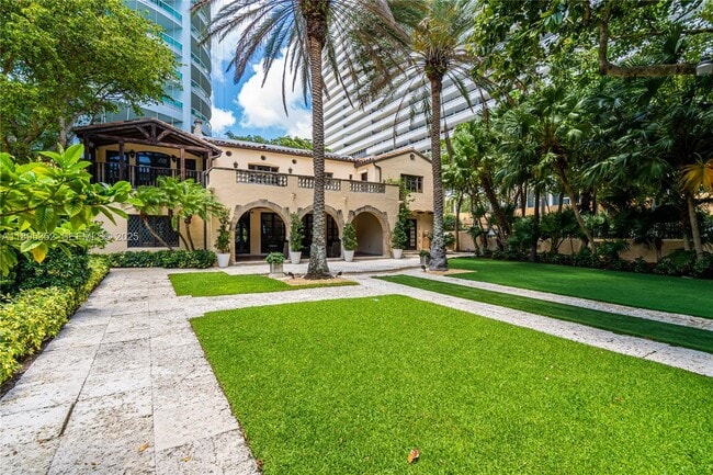 Building Photo - 1643 Brickell Ave