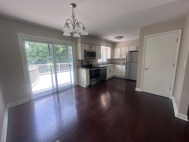 Building Photo - 2129 Dogoon Dr