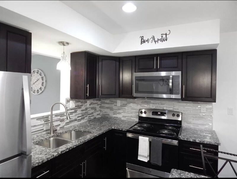 Building Photo - 2018 Washington Ave