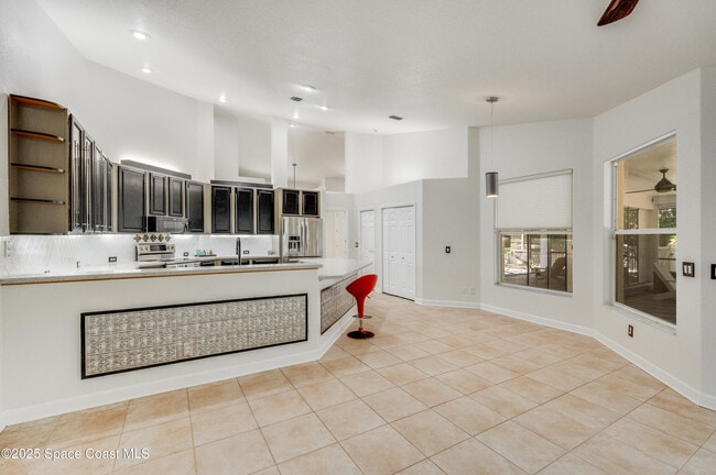 Building Photo - 129 Signature Dr