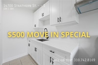 Building Photo - 14700 Strathern St
