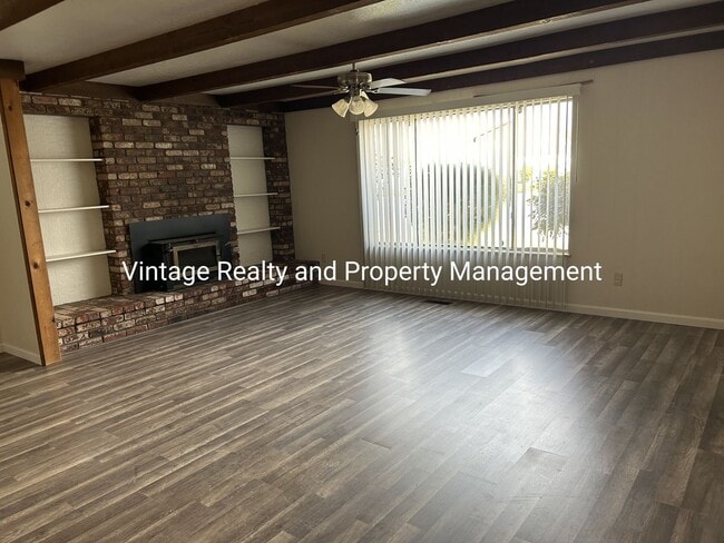 Building Photo - Back On The Rental Market Update 3 Bedroom Home With A Swimming Pool!!!