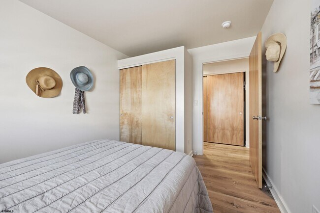 Building Photo - 7701 Atlantic Ave