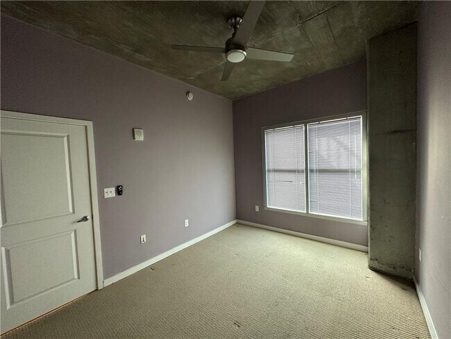 Building Photo - 250 Pharr Rd NE