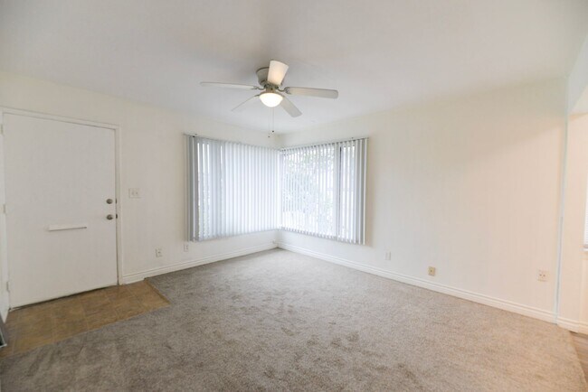 Building Photo - 217 Avenida Cabrillo
