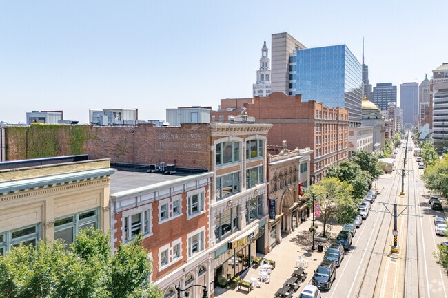 Building Photo - 625 Main Street