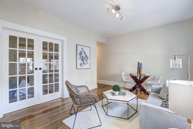 Building Photo - 1618 S St NW