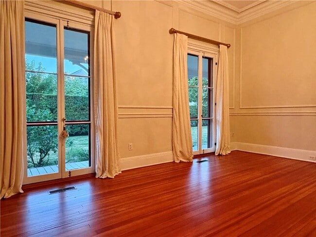 Building Photo - 20 Greenough Pl
