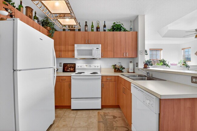 Building Photo - 501 Belmont Pl