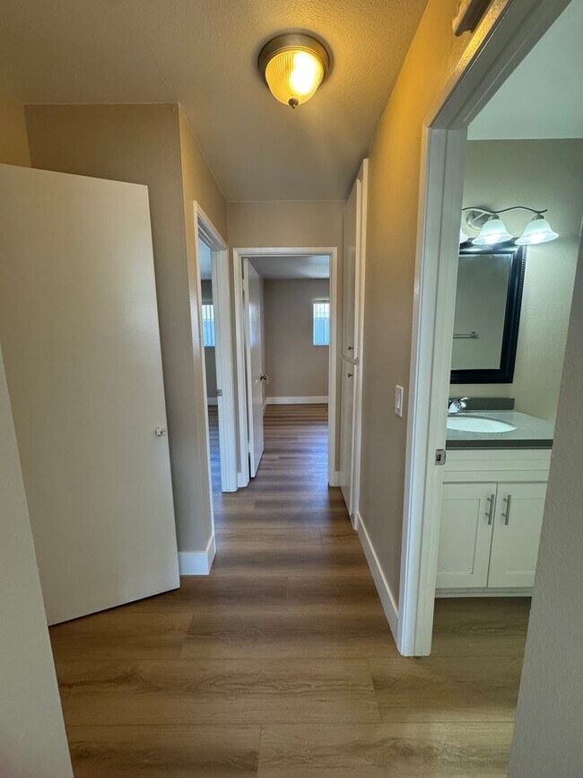 Building Photo - 7302 Elk Cir