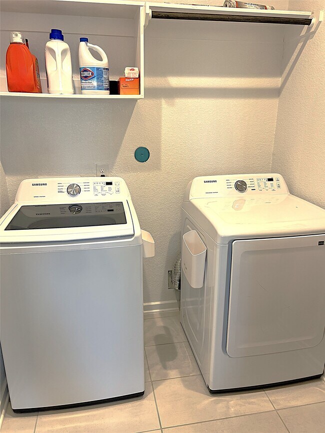 Building Photo - 16303 Tawny Emperor Dr