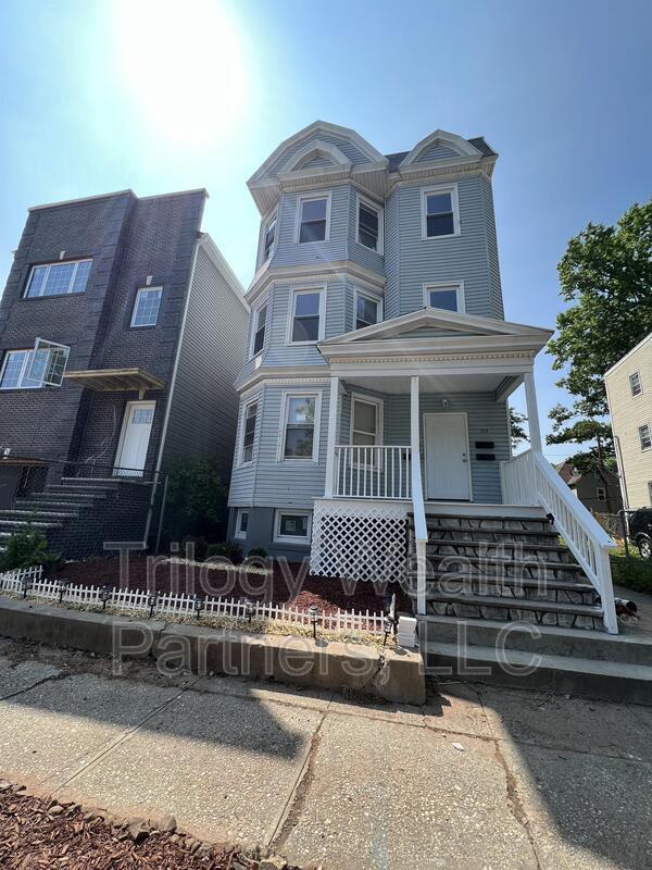 Building Photo - 59 N 15th St