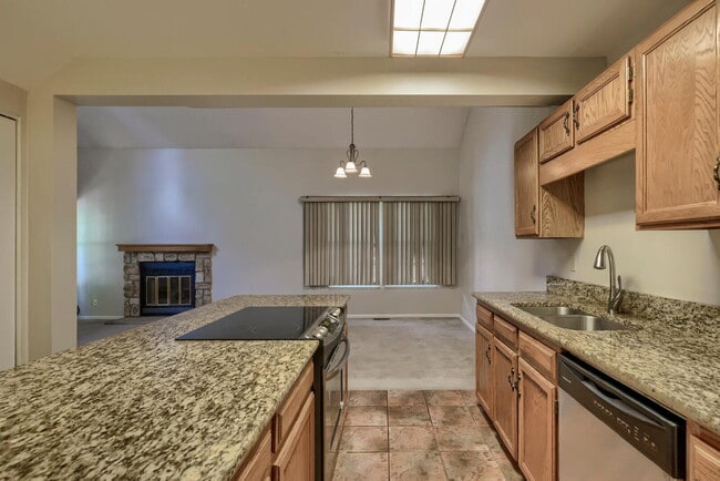 Building Photo - Comfortable 2BR + Loft Home — Close to For...