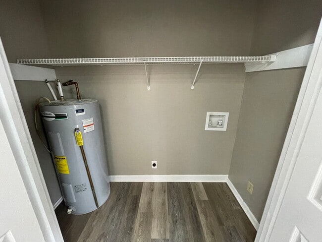 Building Photo - 1929 Black Creek Rd SE