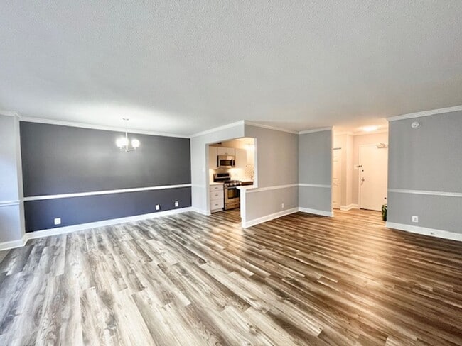 Building Photo - 4515 Willard Ave