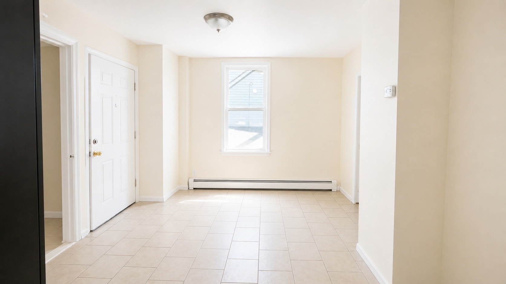 LIVING ROOM - 612 S Park St