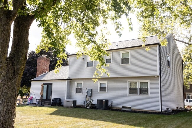 Building Photo - 3130 Bellshire Way