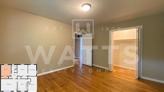 Building Photo - Silver Lake Duplex