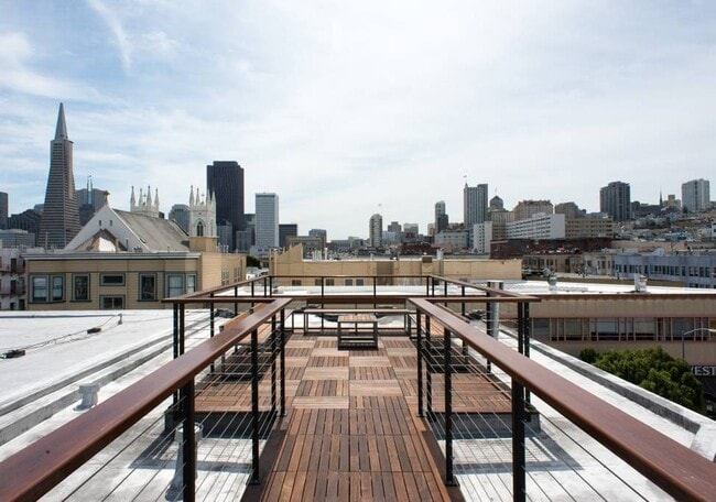 Building Photo - Welcome to North Beach! Premier 1 bed/ 2 B...