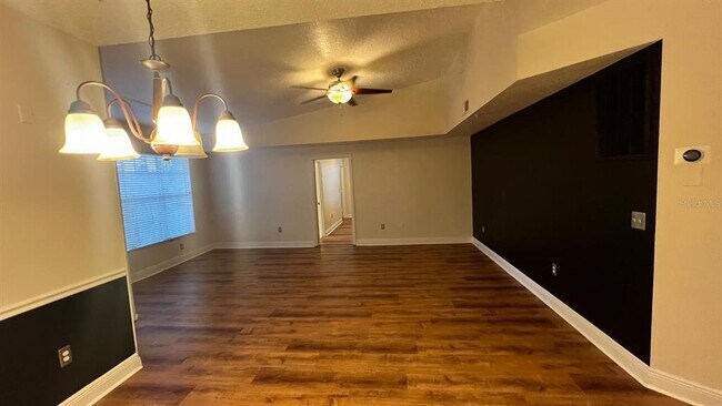 Building Photo - 5554 Metrowest Blvd