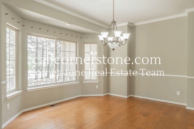 Building Photo - 5535 Jarman St