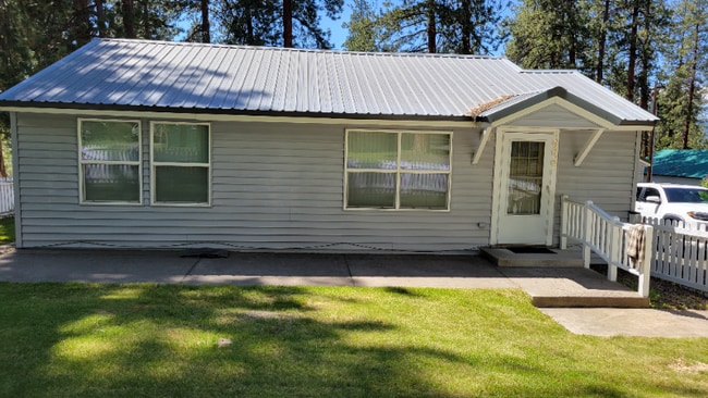 Primary Photo - 138722 Rhododendron St