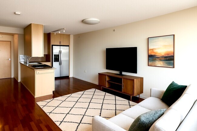Building Photo - 9725 Woods Dr