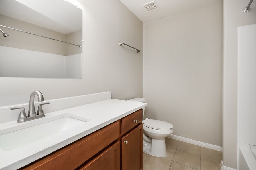 Building Photo - 10296 Stone Gate Dr