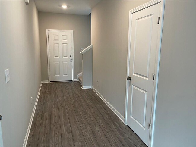 Building Photo - 4636 Waxwing St