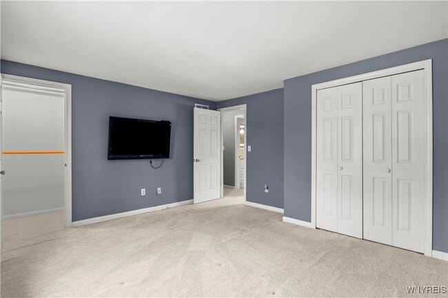 Building Photo - 35 Groton Dr