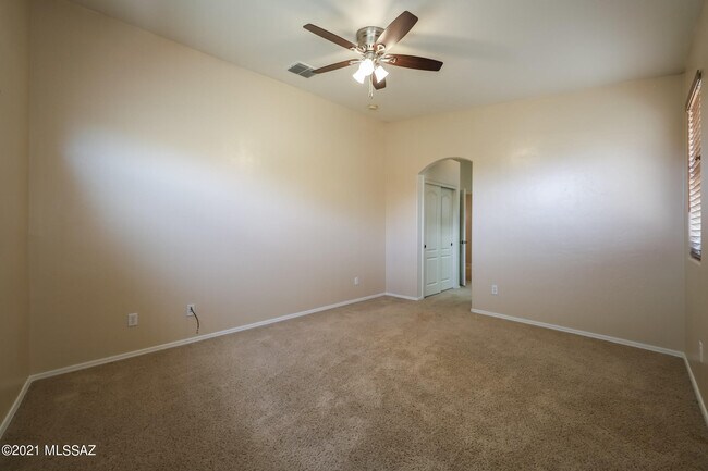 Building Photo - 10489 Bonpland Willow Dr