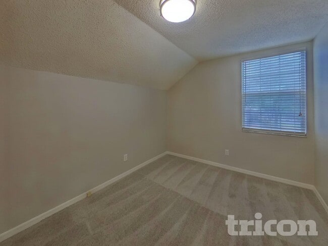 Building Photo - 914 Cape Cod Cir