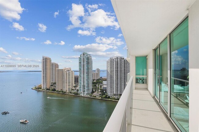 Building Photo - 300 S Biscayne Blvd