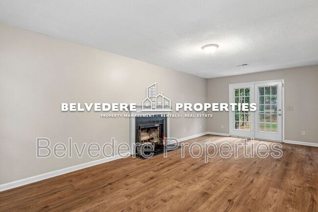 Building Photo - 2320 Meadow Gate Dr