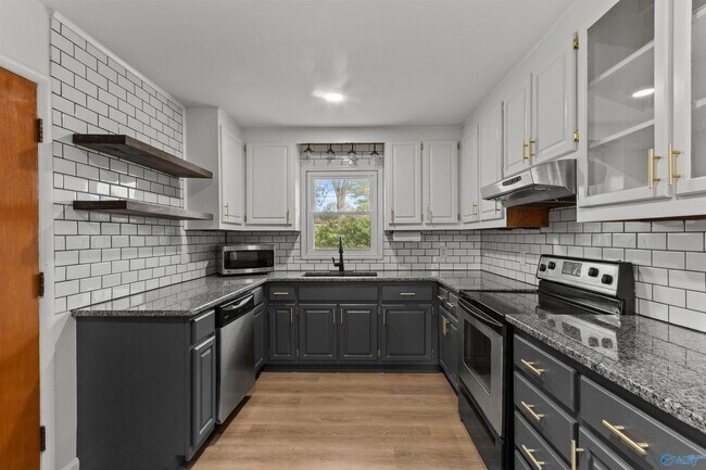 Building Photo - 6304 Davies Ave NW